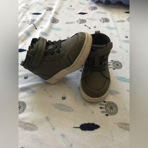Cat & Jack toddler boy combat boots. Olive Green size 6c.